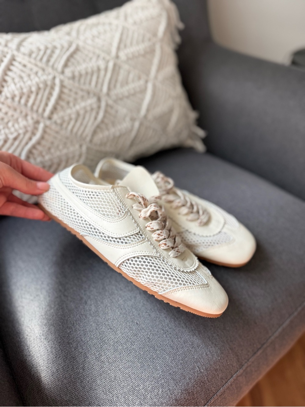 Women’s Cream Mesh Lightweight Sneakers